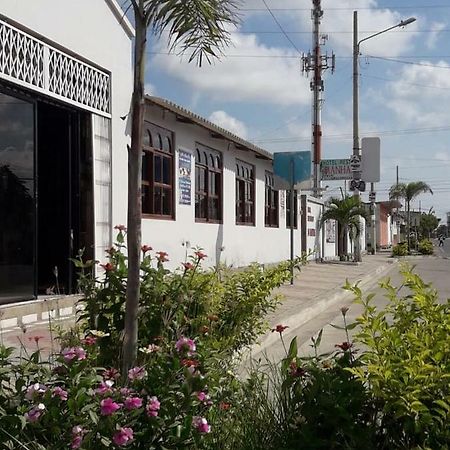 Hotel Manhattan Salinas 萨利纳斯 外观 照片