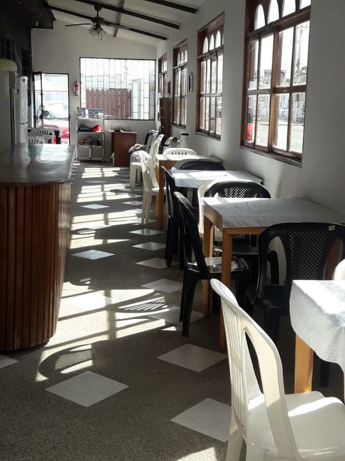 Hotel Manhattan Salinas 萨利纳斯 外观 照片
